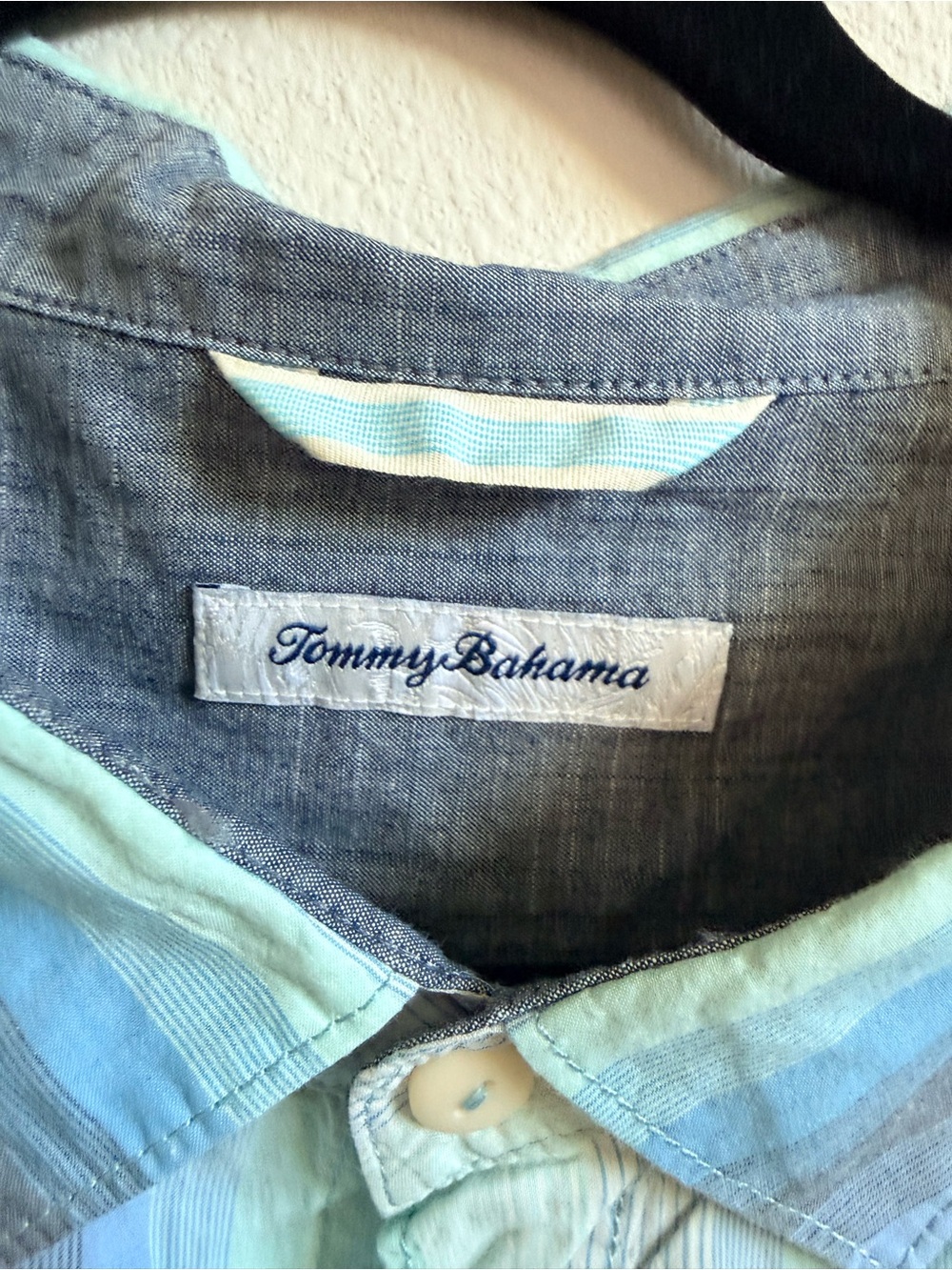 EUC Tommy Bahama Short-Sleeve Striped Button-Down Shirt in Light Blue and Navy - Picture 2 of 7